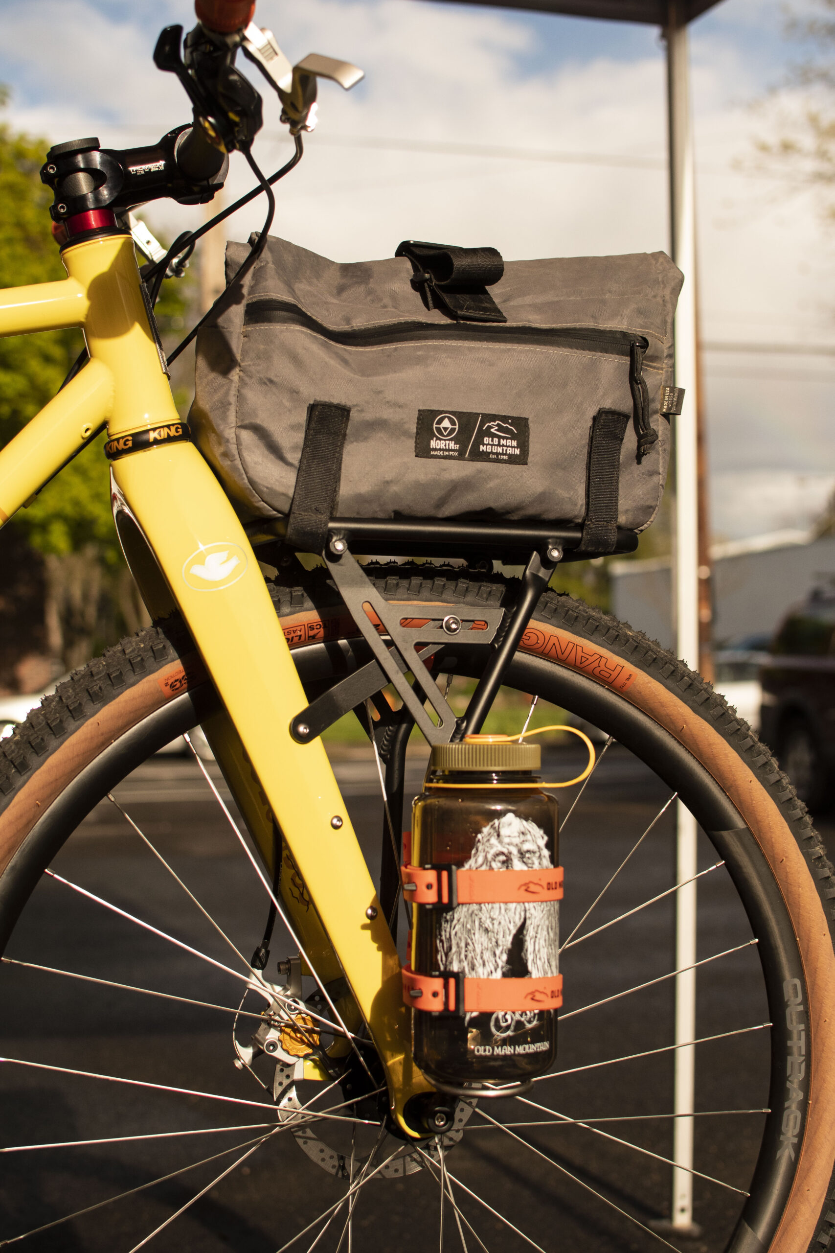 Elkhorn mounted on the front with our North Street trunk bag and King Cage