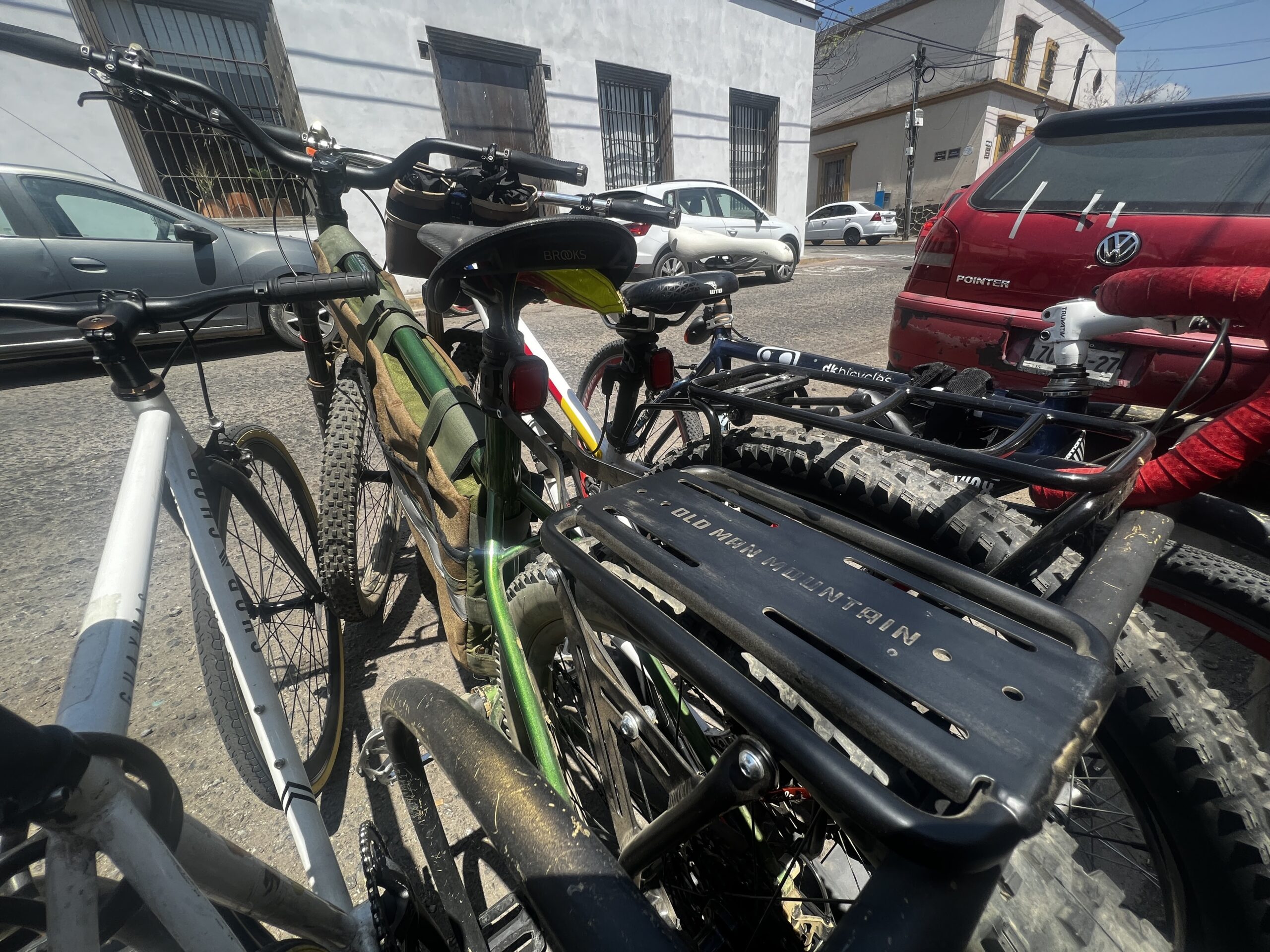 Noc2 OMM Elkhorn on a bike in the back up pickup truck