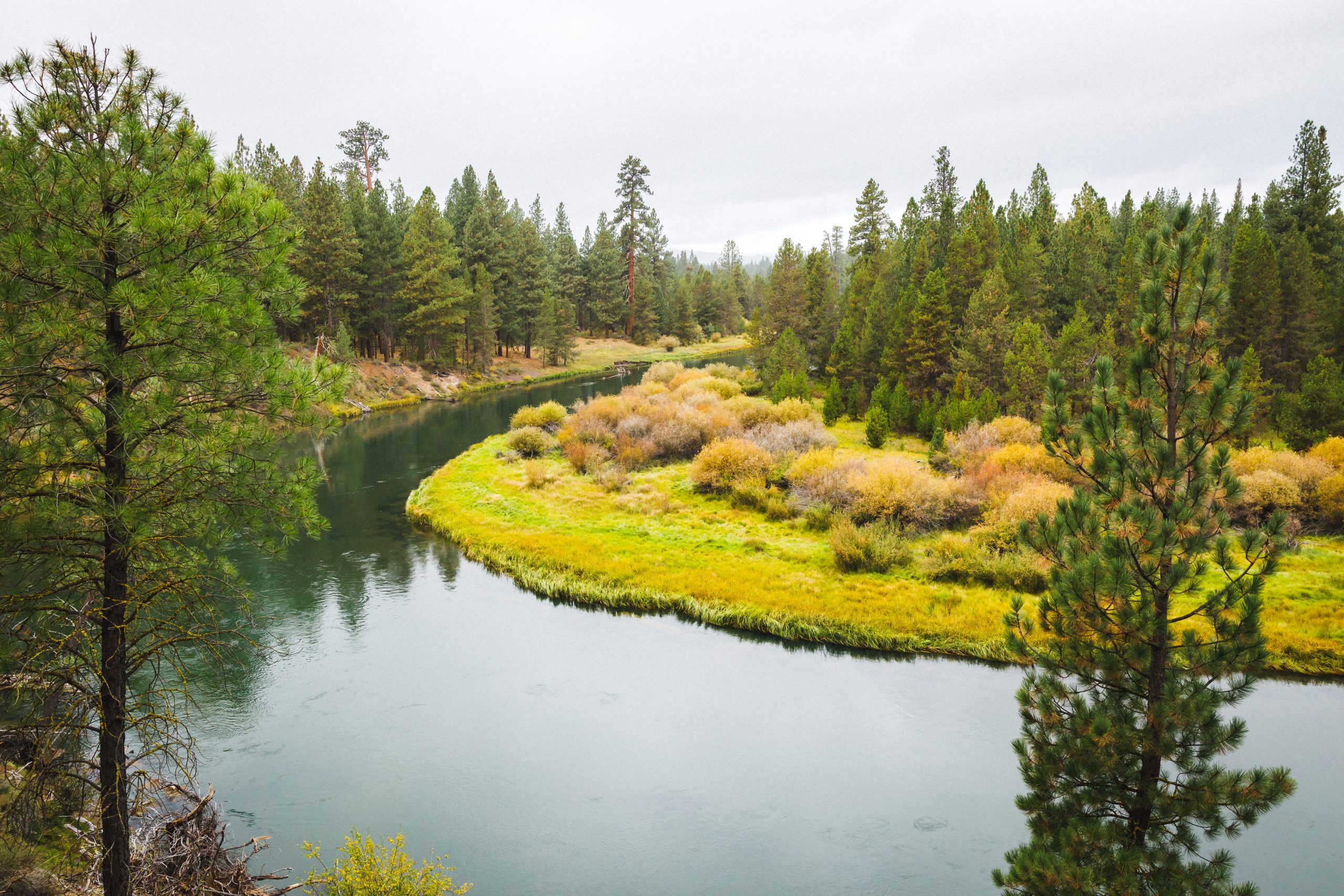 _Q9A9077 A section of the Deschutes River along a bikefishing route.