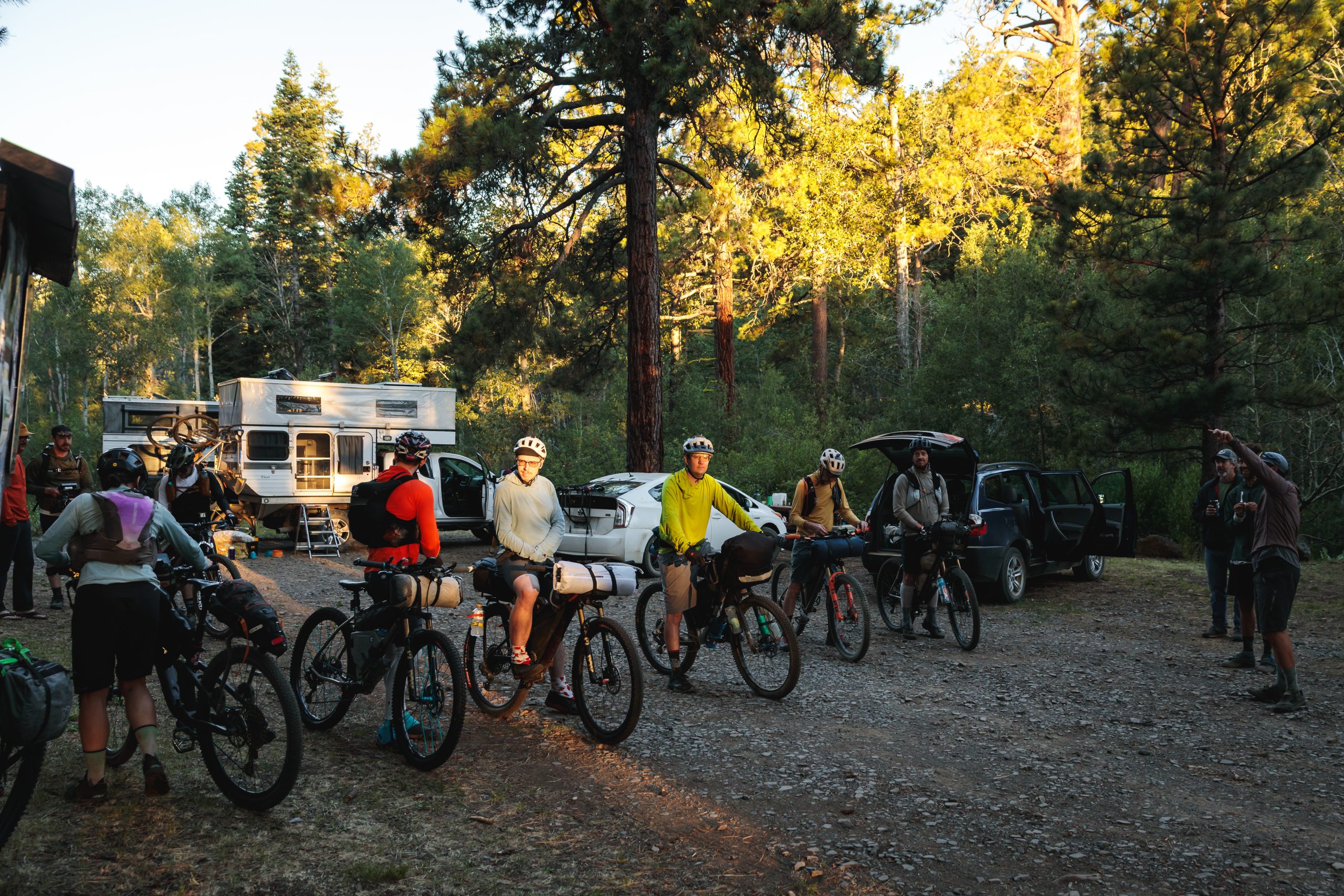 _Q9A3942 Racers lined up to start the Oregon Timber Trail Grand Depart